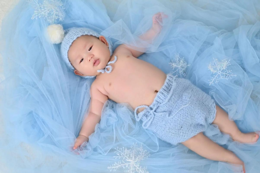 双鸭山怀孕肚子起小疙瘩很痒